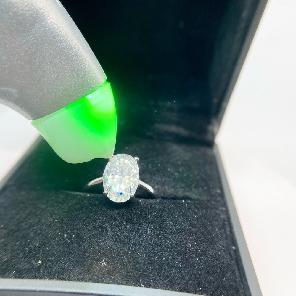 Oval Cut Moissanite Ring Solitaire Engagement Ring 4.5 Ct GRA Certified 18K /925 - Picture 2 of 10